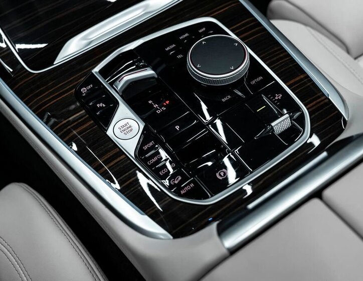 BMW X7 SUV / Terénní 3,0 l 280 kw