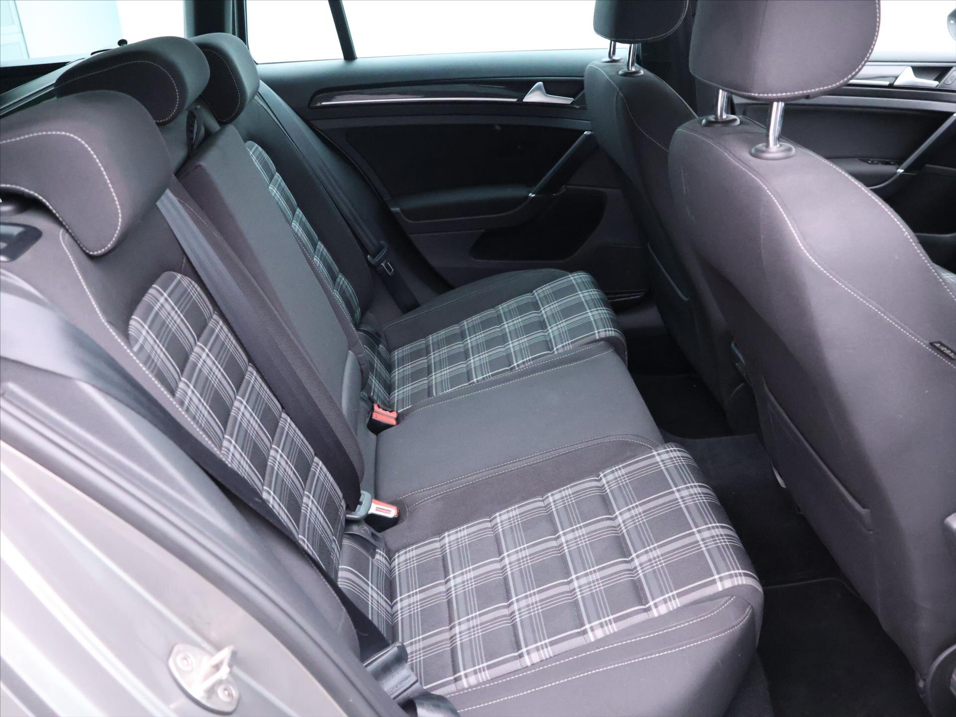 Volkswagen Golf Kombi 2,0 l 135 kw