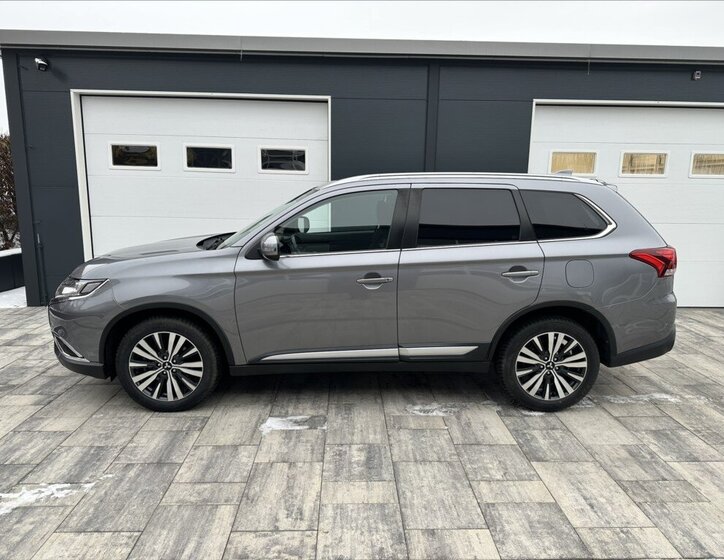 Mitsubishi Outlander SUV 2,0 l 110 kw