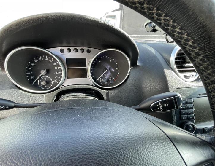 Mercedes-Benz Třídy M SUV 3,0 l 165 kw