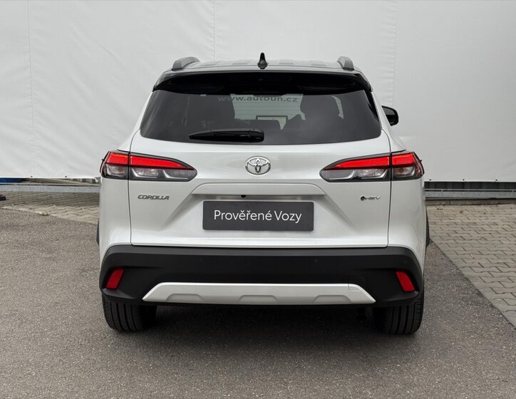 Toyota Corolla Cross SUV / Terénní 2,0 l 112 kw