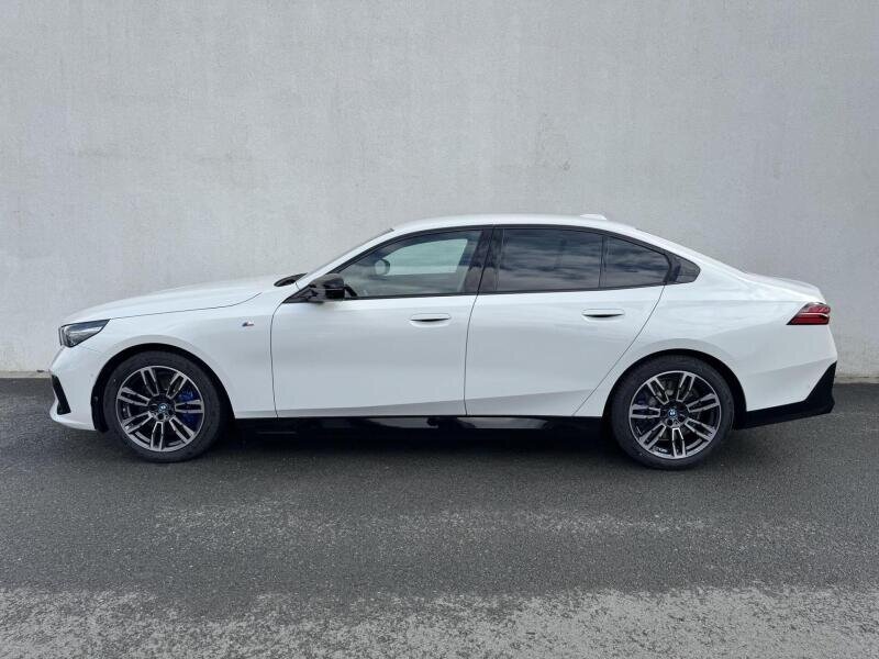 BMW i5 Sedan / Limuzína 1,0 442 kw
