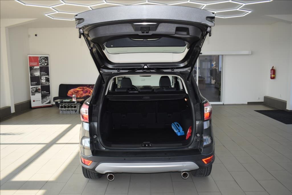 Ford Kuga SUV / Terénní 2,0 l 110 kw