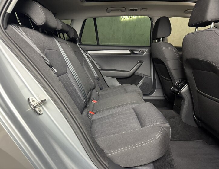 Škoda Superb Kombi 1,4 l 160 kw