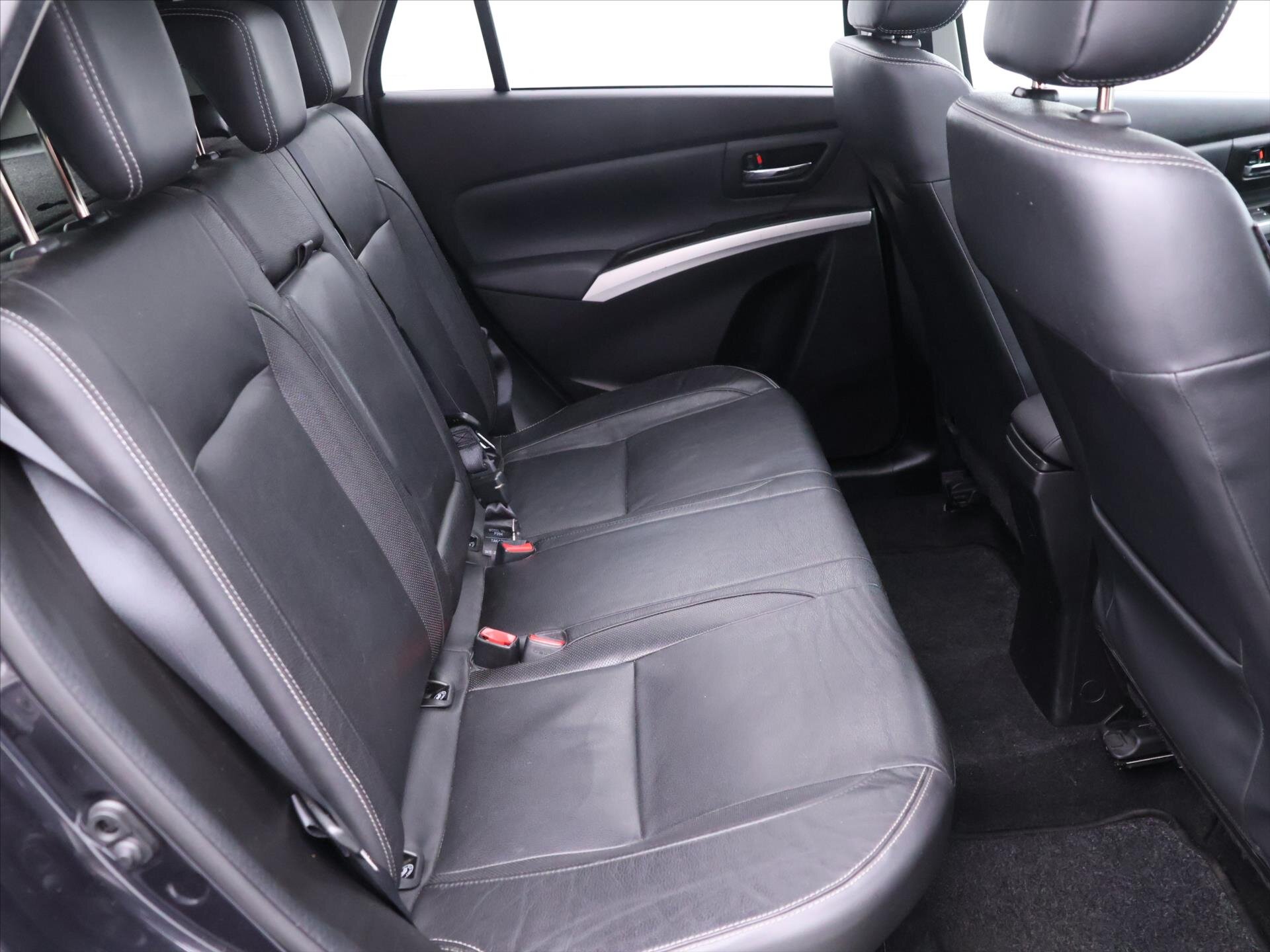 Suzuki SX4 S-Cross Hatchback 1,6 l 88 kw