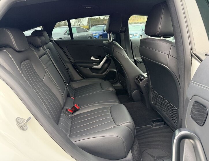 Mercedes-Benz CLA 11