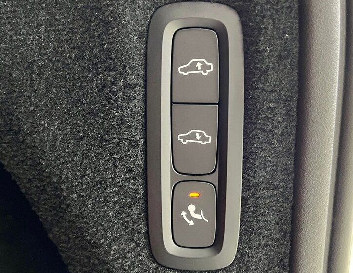 Volvo XC90 SUV / Terénní 2,0 l 177 kw