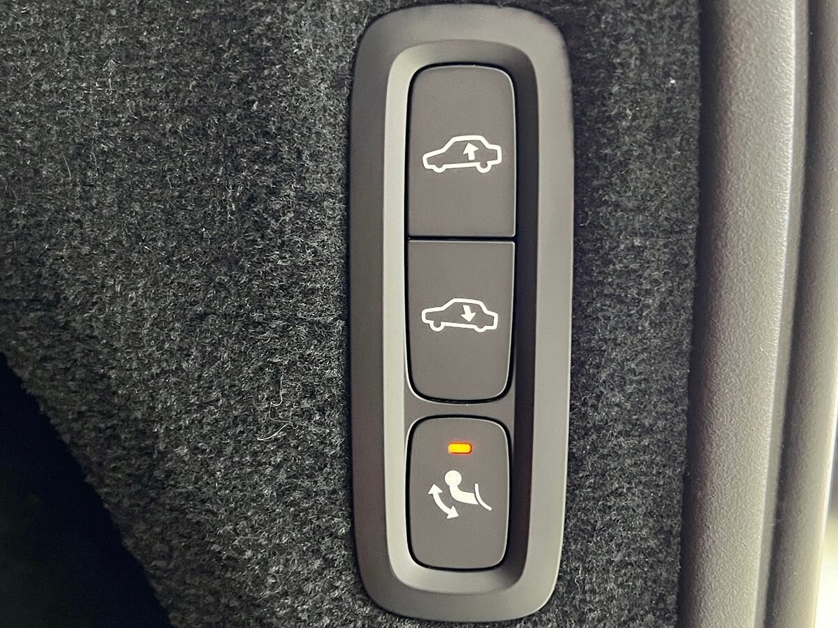 Volvo XC90 SUV / Terénní 2,0 l 177 kw