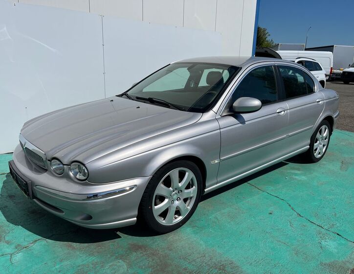 Jaguar X-Type 3