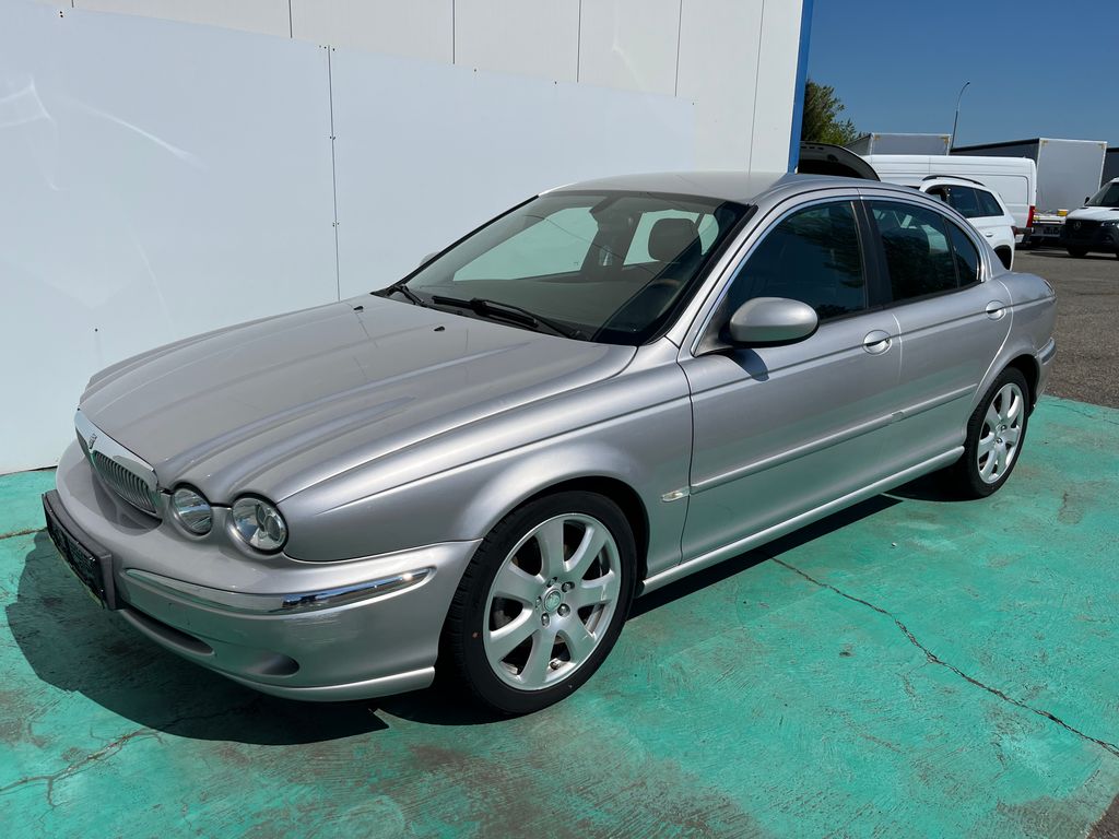 Jaguar X-Type