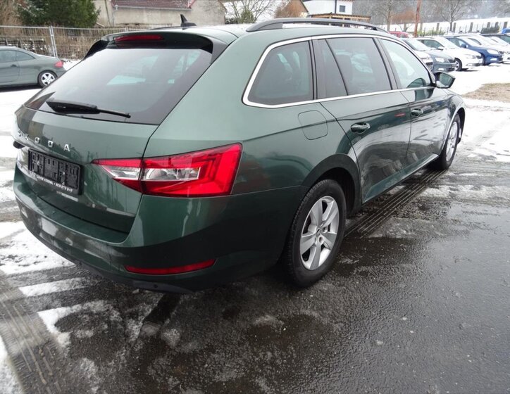 Škoda Superb Kombi 1,6 l 88 kw