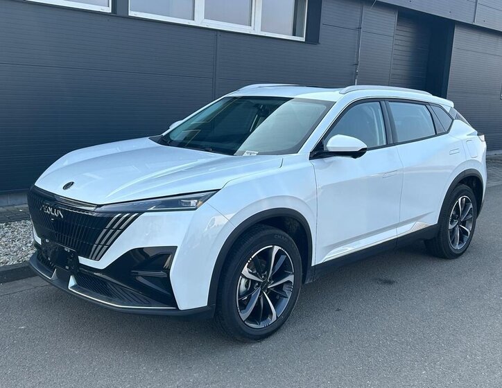 Dongfeng Ostatní SUV / Terénní 1,5 l 145 kw