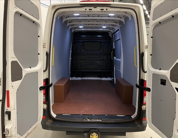 Volkswagen Crafter Skříň 2,0 l 103 kw