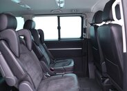 Volkswagen Multivan 14