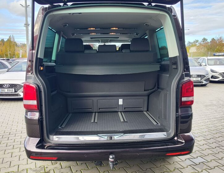 Volkswagen Multivan 9