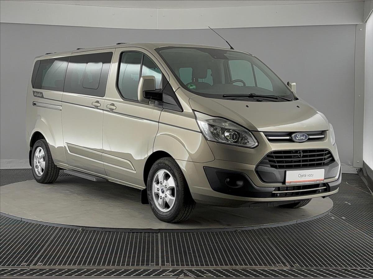 Ford Tourneo Custom Kombi 2,0 l 125 kw