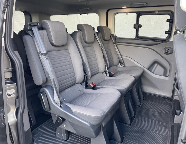 Ford Tourneo Custom MPV 2,0 l 136 kw