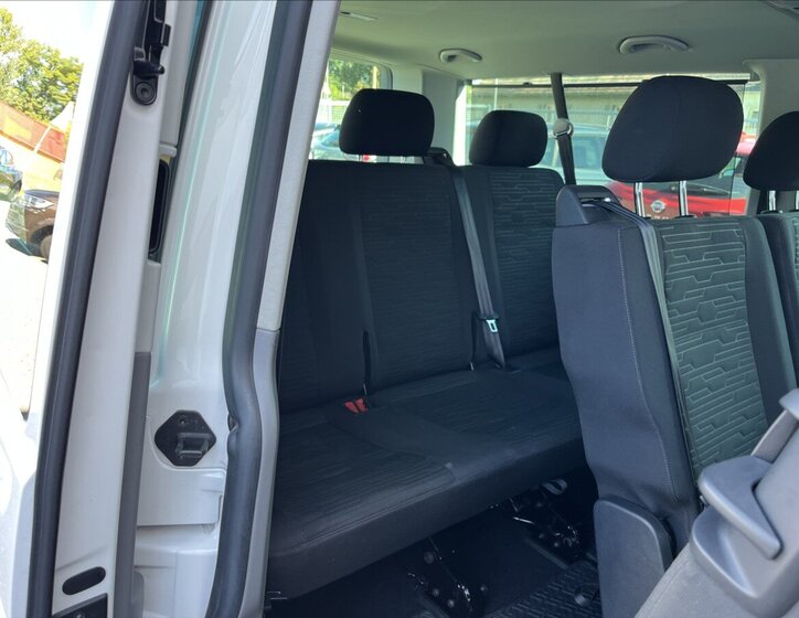 Volkswagen Caravelle Kombi 2,0 l 110 kw