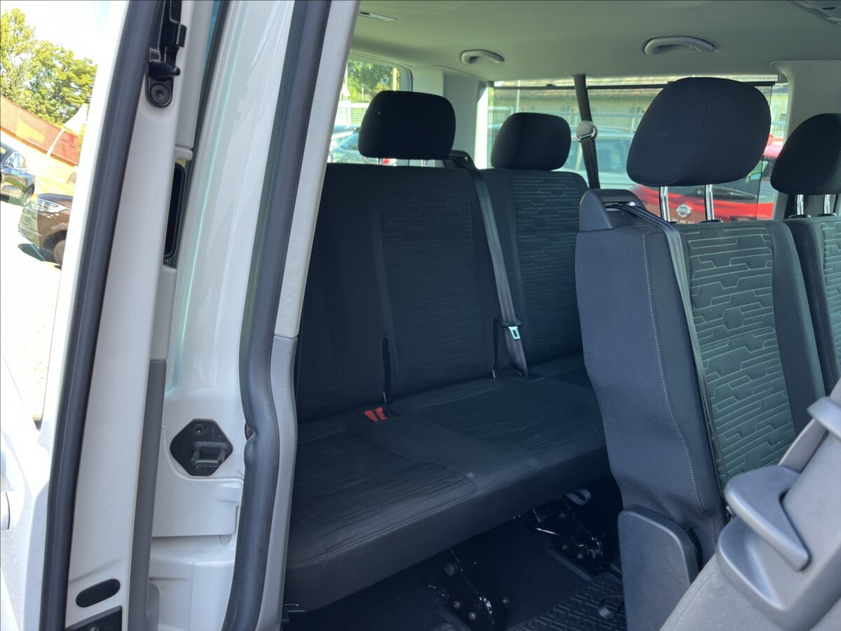 Volkswagen Caravelle Kombi 2,0 l 110 kw