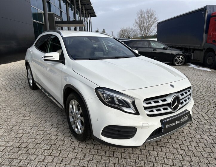 Mercedes-Benz GLA SUV 2,0 l 135 kw