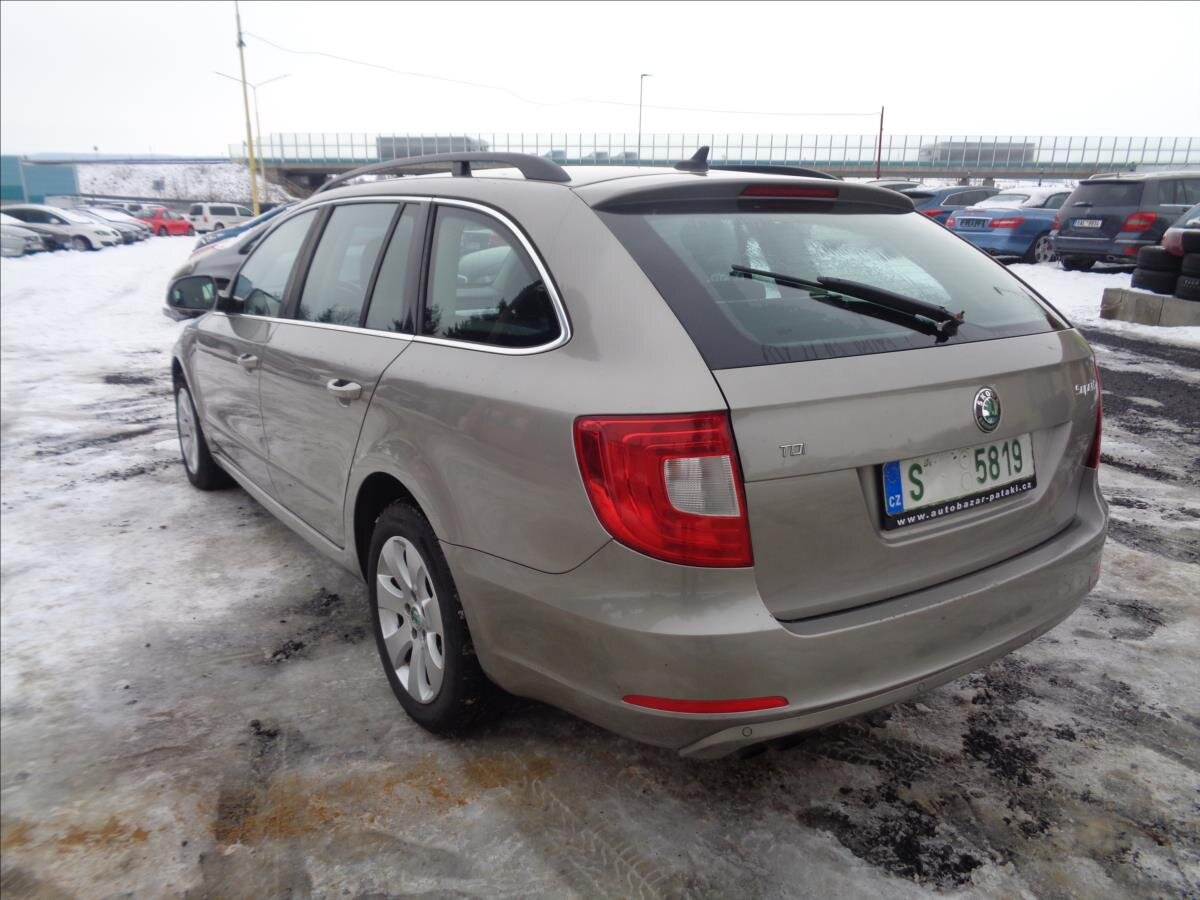 Škoda Superb Kombi 1,6 l 77 kw
