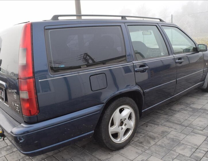 Volvo V70 5