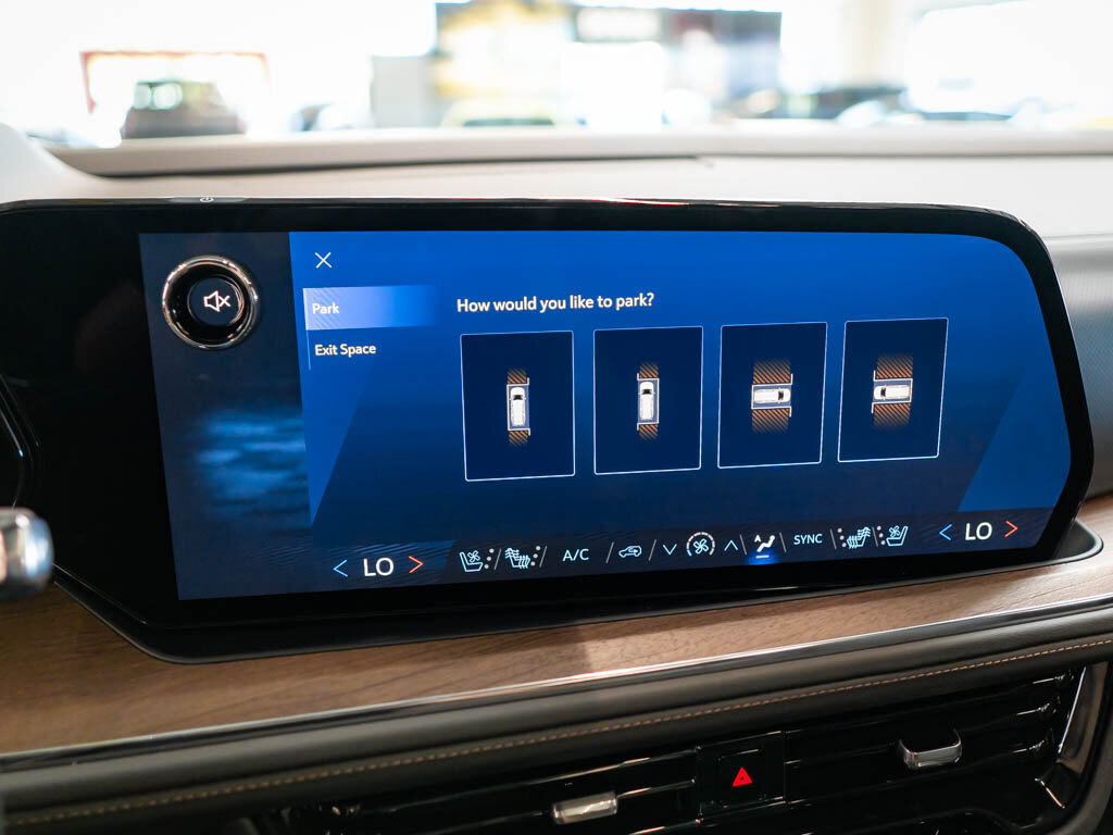 Chevrolet Suburban SUV 6,2 l 313 kw