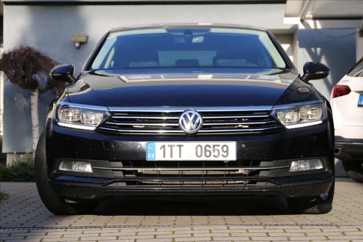 Volkswagen Passat Sedan / Limuzína 2,0 l 110 kw