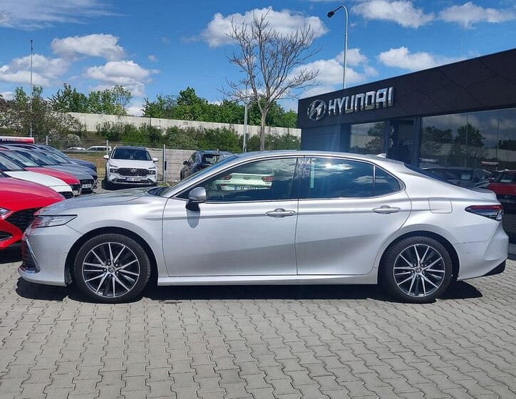 Toyota Camry Sedan / Limuzína 2,5 l 160 kw