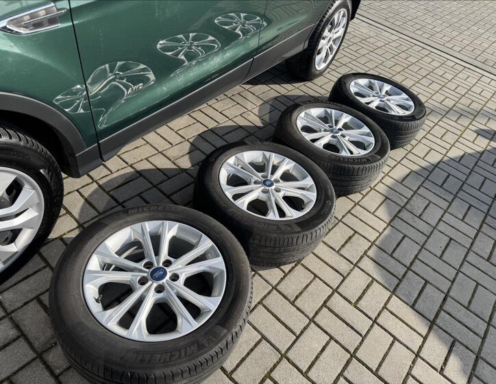 Ford Kuga SUV 2,0 l 110 kw