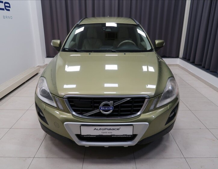 Volvo XC60 SUV / Terénní 2,4 l 120 kw