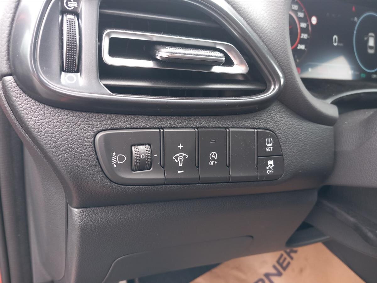 Hyundai i30 Hatchback 1,5 l 103 kw