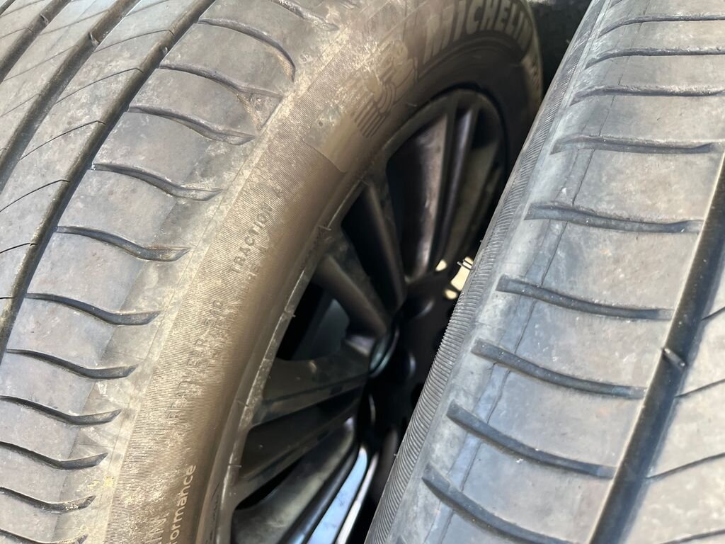 Ford Kuga SUV 1,6 l 134 kw