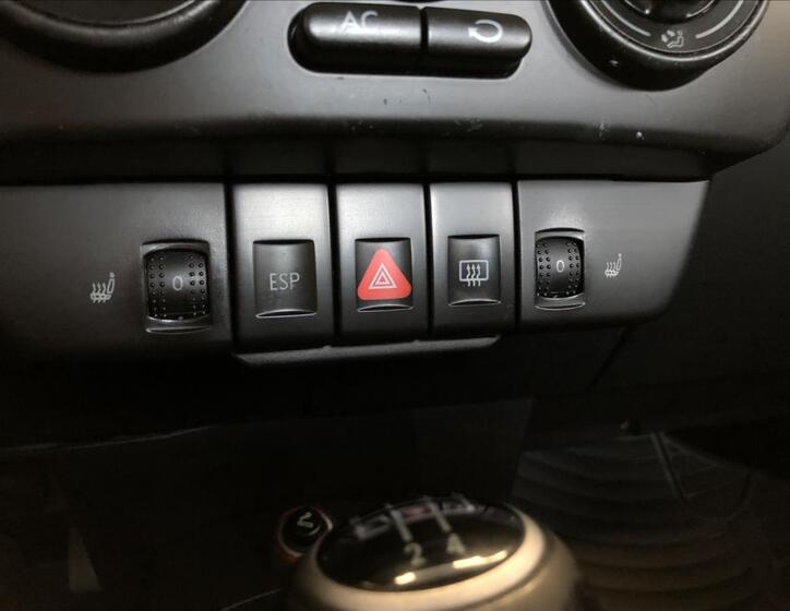 Volkswagen New Beetle 26