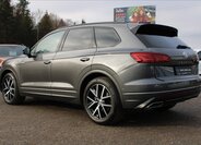 Volkswagen Touareg 7