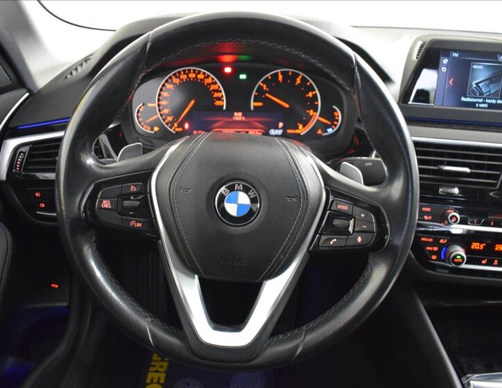 BMW Řada 5 Sedan / Limuzína 3,0 l 195 kw