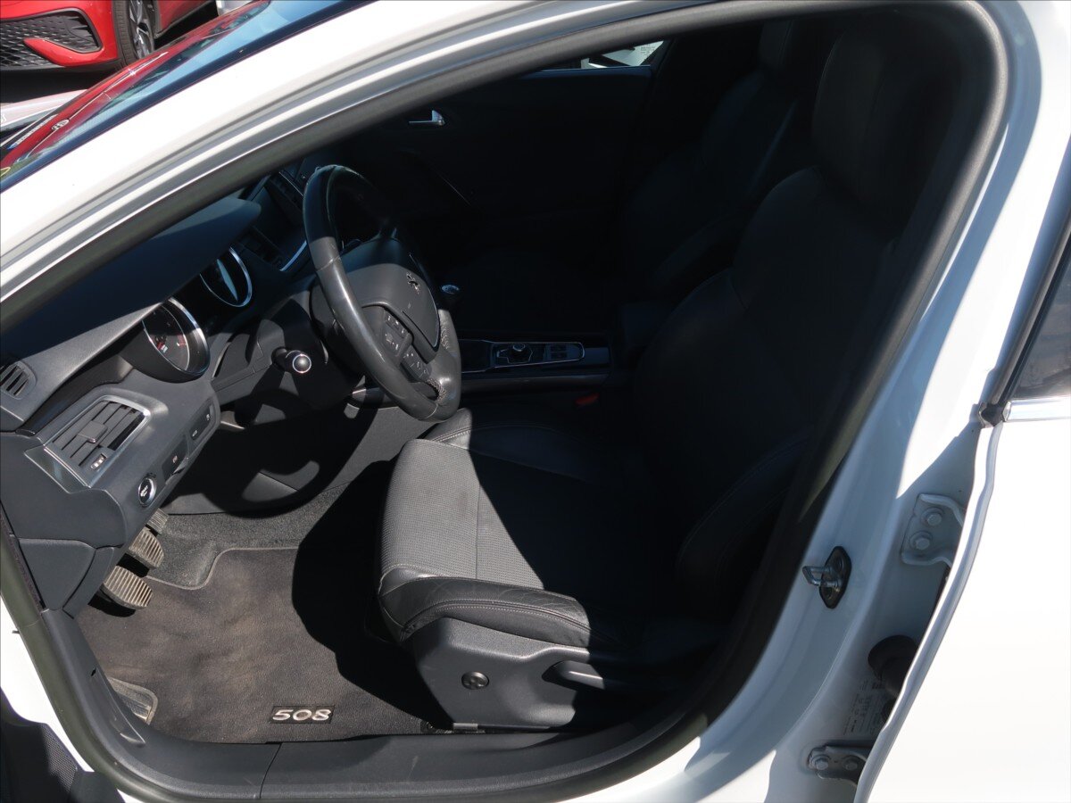 Peugeot 508 Kombi 2,0 l 120 kw