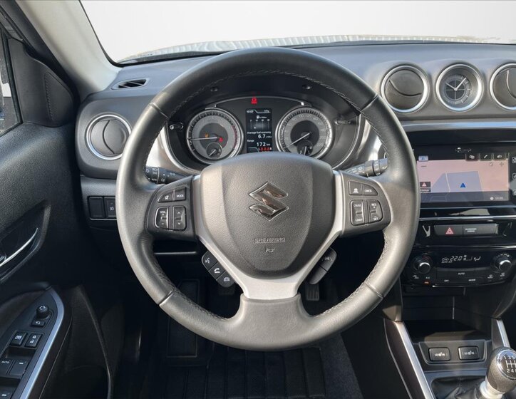 Suzuki Vitara SUV / Terénní 1,4 l 95 kw