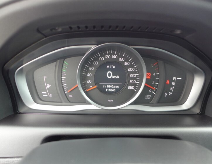 Volvo XC60 SUV 2,4 l 120 kw