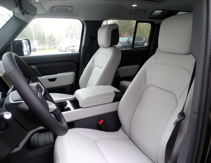 Land Rover Defender SUV 5,0 l 313 kw