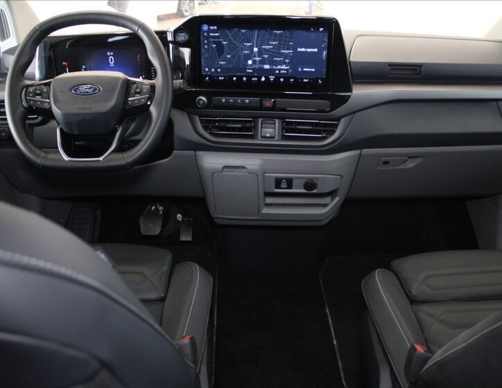 Ford Tourneo Custom MPV 2,0 l 125 kw