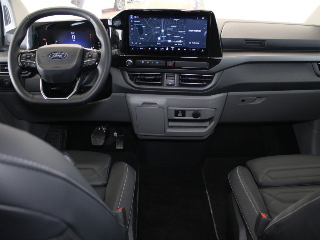 Ford Tourneo Custom MPV 2,0 l 125 kw