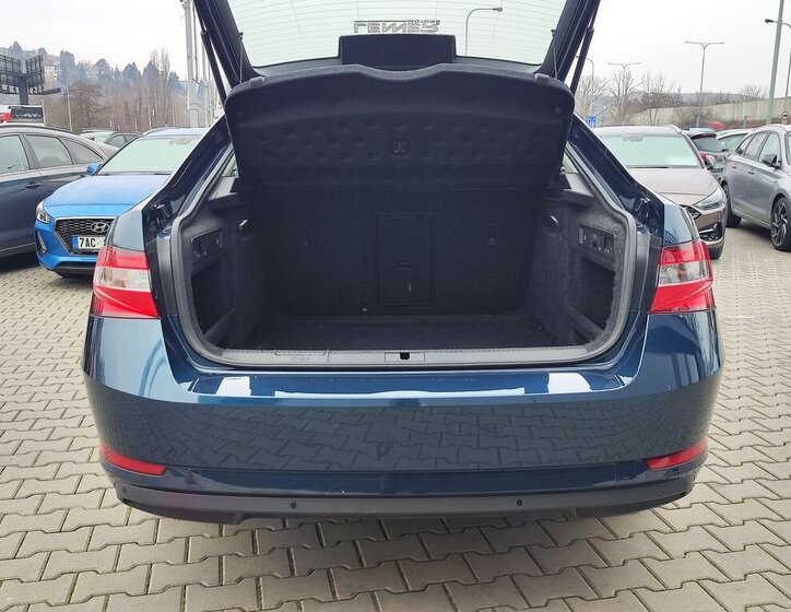 Škoda Superb Sedan 1,5 l 110 kw