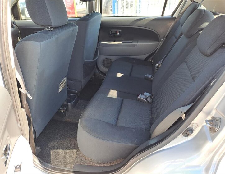 Subaru Justy Hatchback 998,0 51 kw