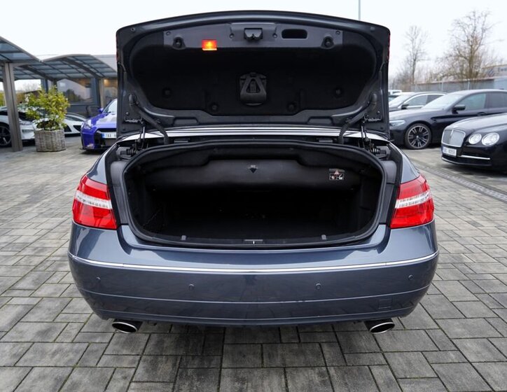 Mercedes-Benz Třídy E 19