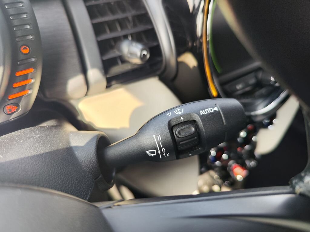 Mini Cooper Hatchback 1,5 l 85 kw