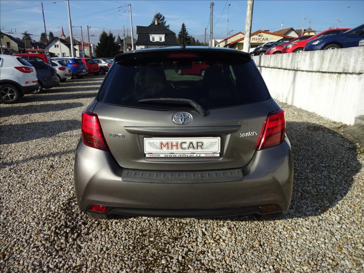 Toyota Yaris Kombi 1,3 l 73 kw