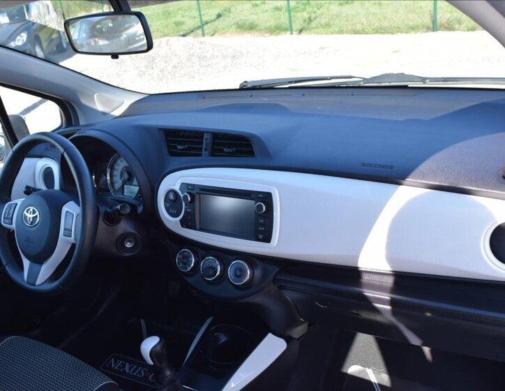 Toyota Yaris Hatchback 998,0 51 kw