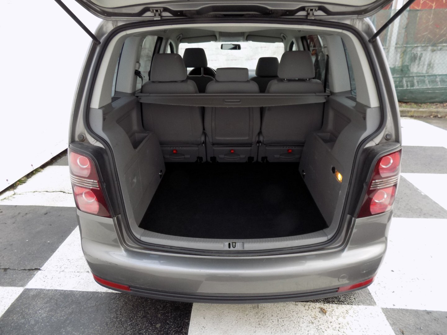 Volkswagen Touran Ostatní 2,0 l 103 kw