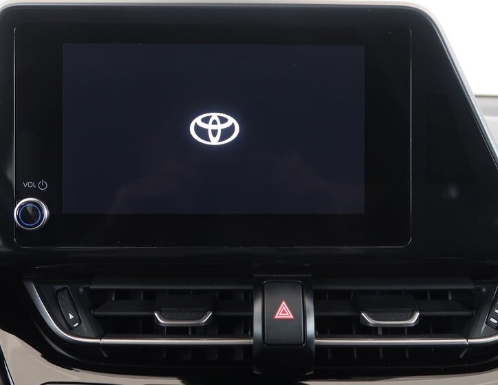 Toyota C-HR SUV 2,0 l 112 kw